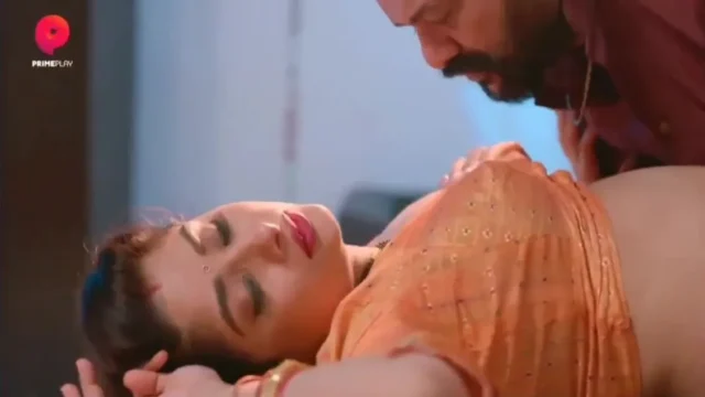 Threesome with Kaira Shehgal in Aunty XXX Video